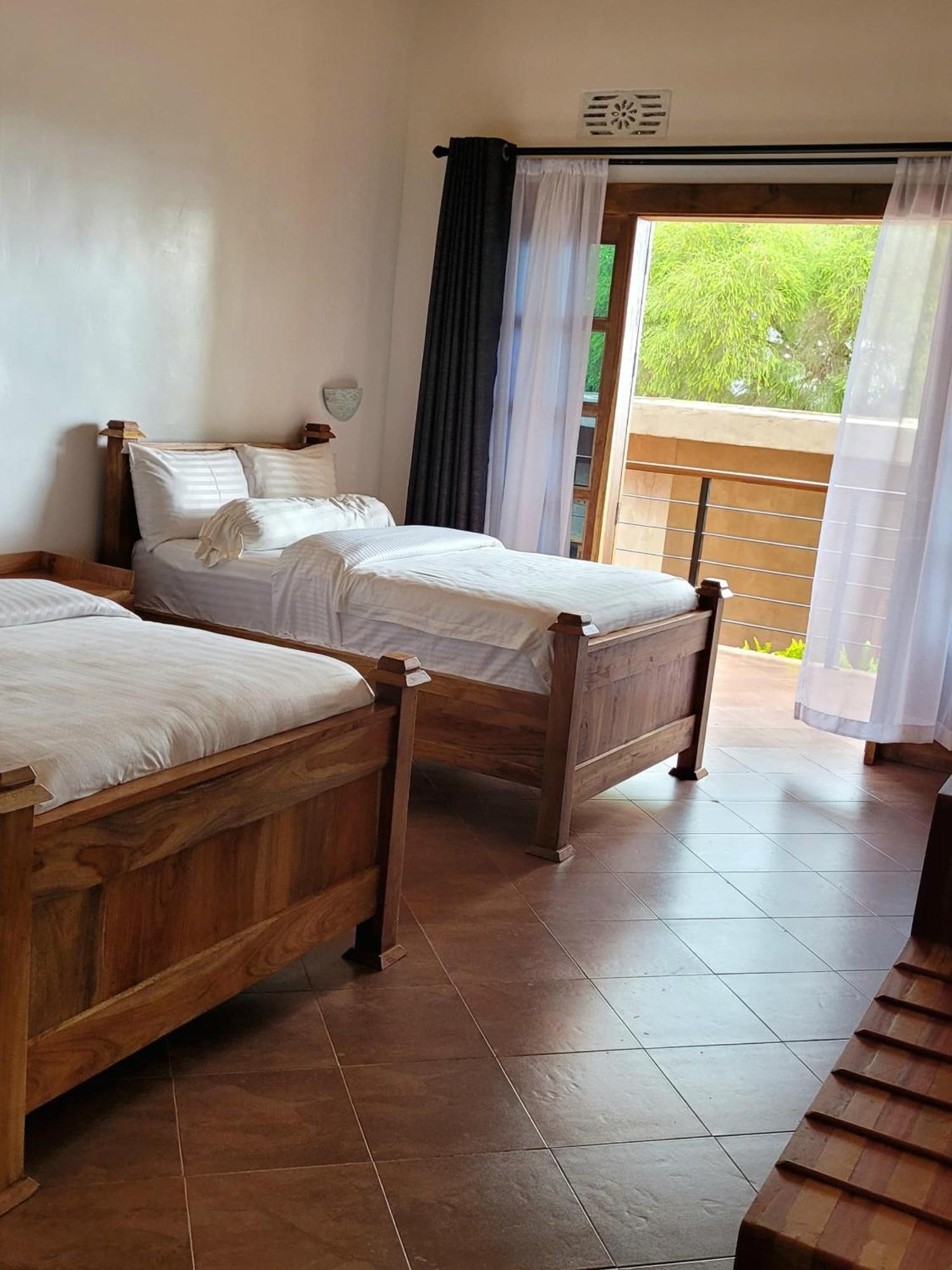 Babylon Lodge Marangu Ngoại thất bức ảnh