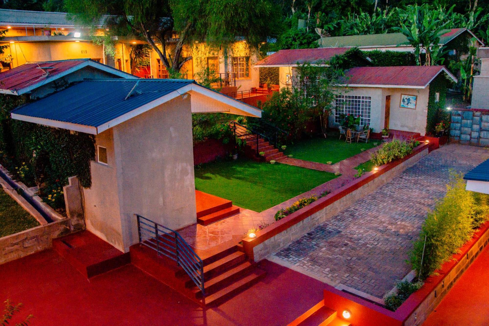 Babylon Lodge Marangu Ngoại thất bức ảnh